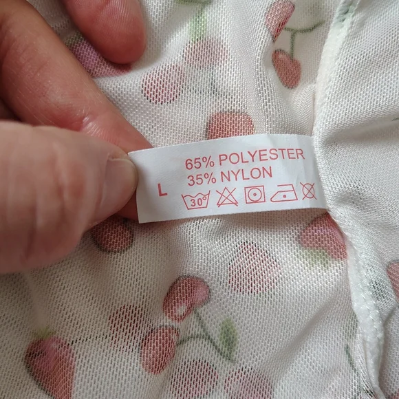 *NWOT* Romwe Women's Large 2-piece Cherry Strawberry Print Pajamas - Picture 10 of 10